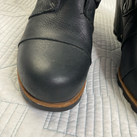 Sorel Joan of Arctic Mid Lace Up Wedge Black Leather Shearling Sz 8 - Picture 5 of 11